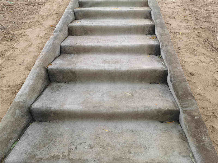 水泥毯的優(yōu)勢與缺點及作用